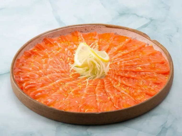 Carpaccio de Salmão com Wasabi