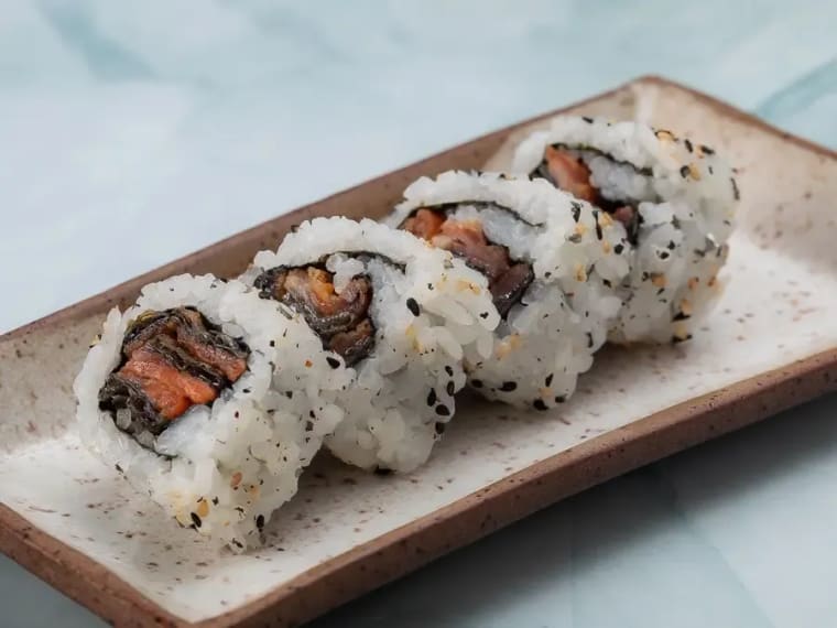 Uramaki Salmão Grelhado